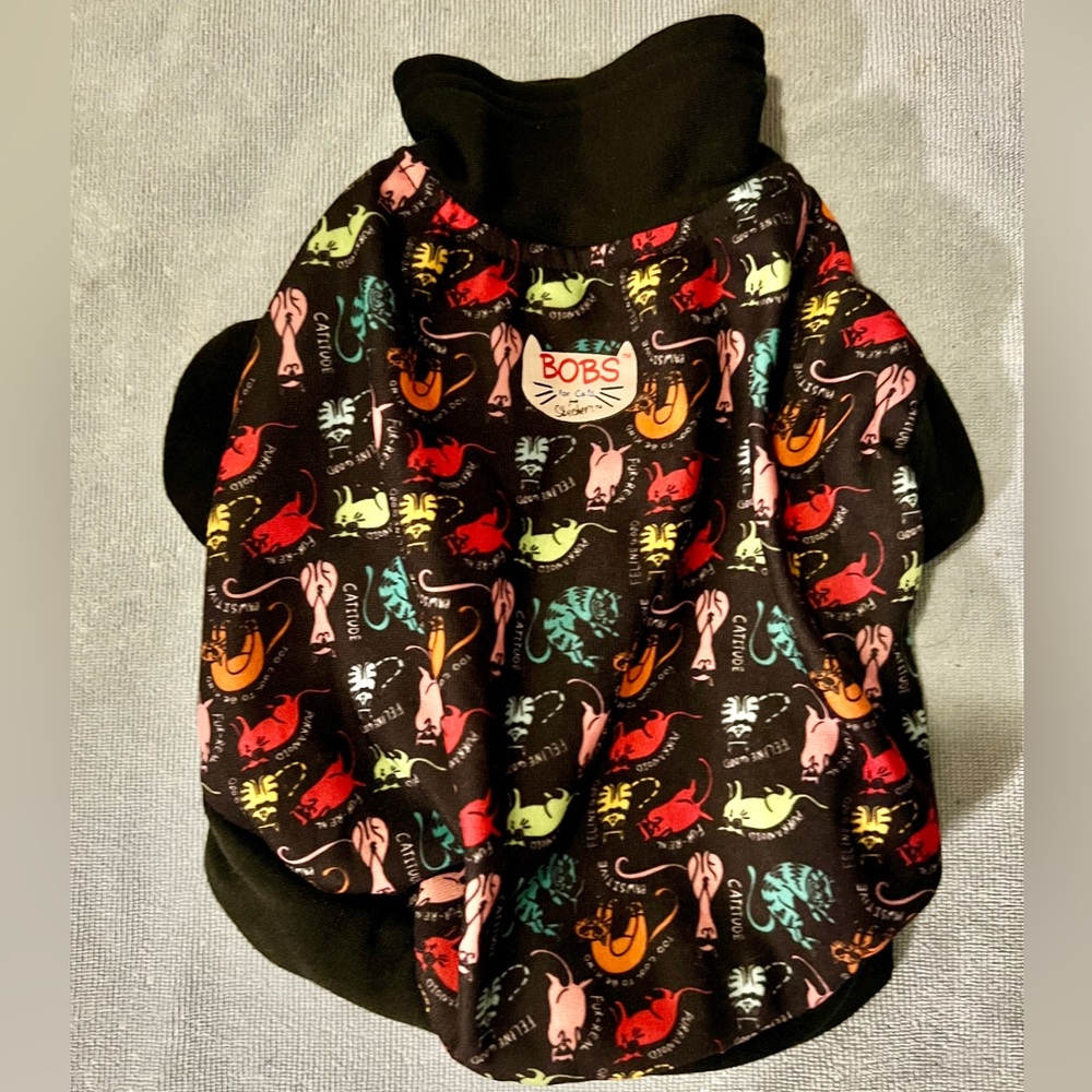 Cat shirt (Bobs for Cats by Sketchers)
